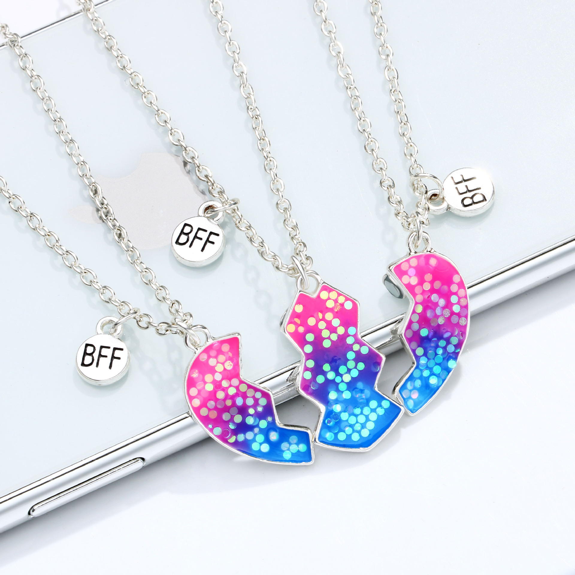 Broken Heart Bestie Necklace Set