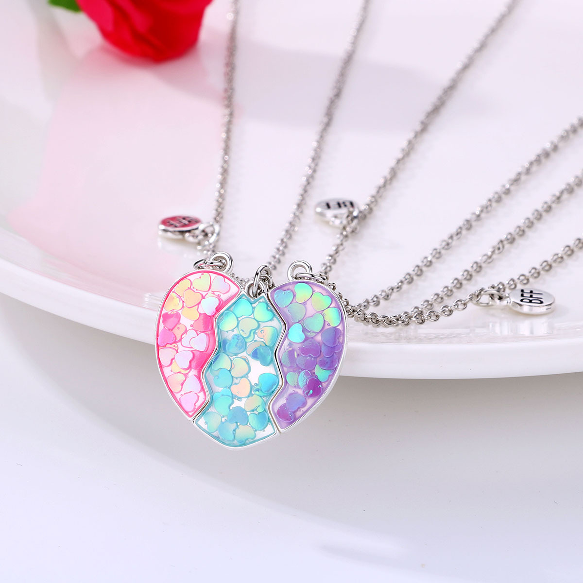 Glitter Heart Magnet Necklace Set - image 3